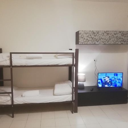 Ostello Dei Sassi - Rooms And Beds มาเตรา ภายนอก รูปภาพ