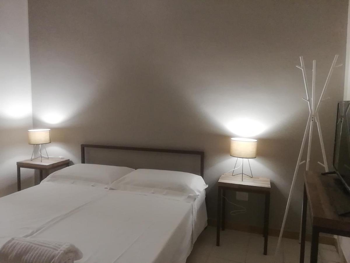 Ostello Dei Sassi - Rooms And Beds มาเตรา ภายนอก รูปภาพ