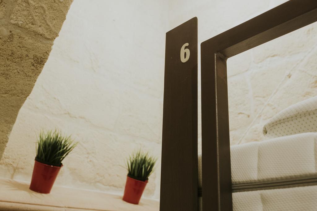Ostello Dei Sassi - Rooms And Beds มาเตรา ภายนอก รูปภาพ