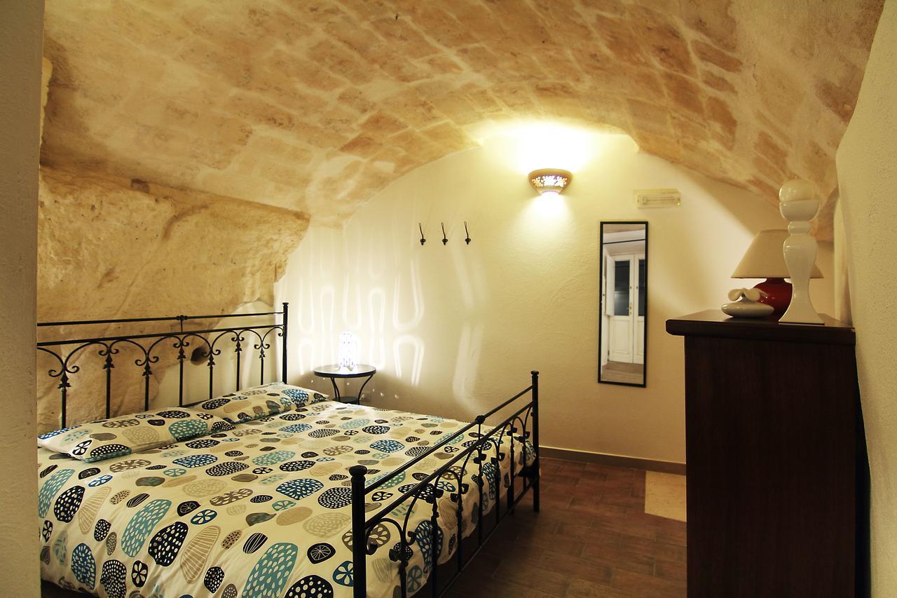 Ostello Dei Sassi - Rooms And Beds มาเตรา ภายนอก รูปภาพ