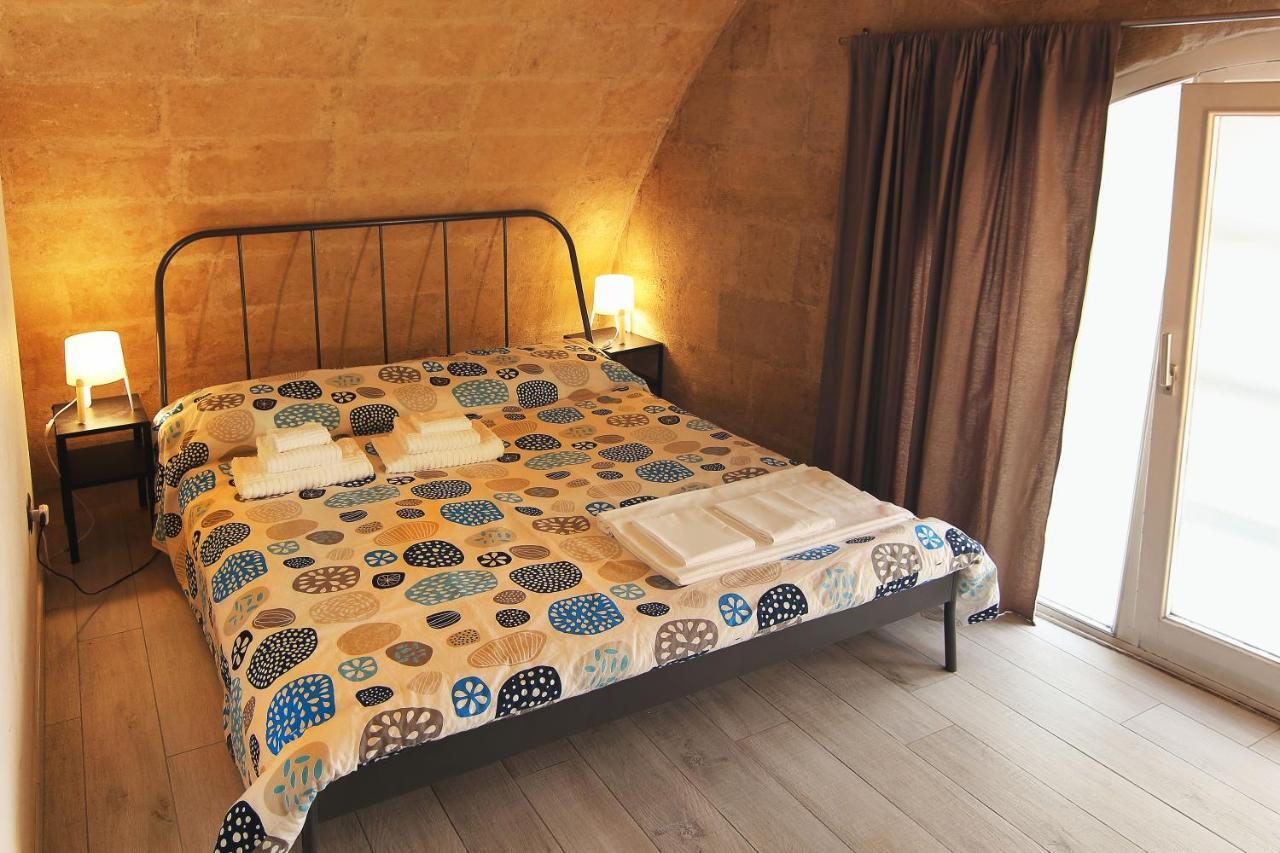 Ostello Dei Sassi - Rooms And Beds มาเตรา ภายนอก รูปภาพ