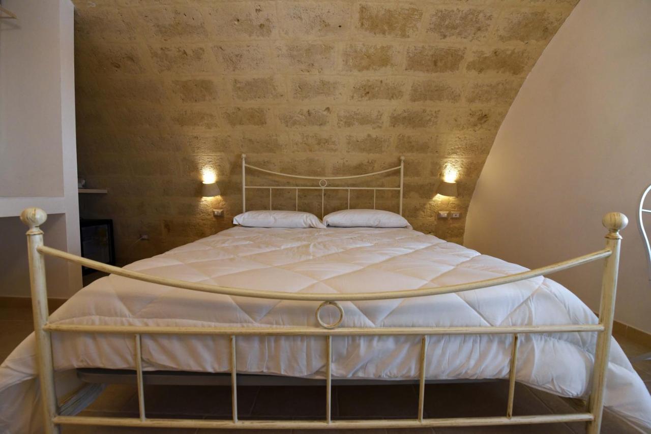 Ostello Dei Sassi - Rooms And Beds มาเตรา ภายนอก รูปภาพ